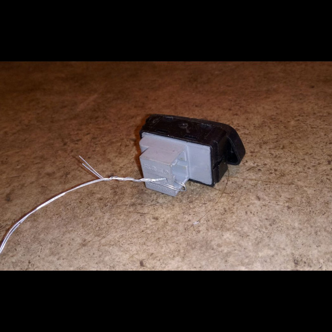 Commande lève-glace porte avant droite occasion VOLKSWAGEN POLO IV Phase 1 01-2002->05-2005 1.4 TDI 75ch 6Q09598569B9 2