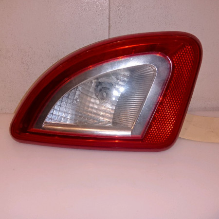 Feu arrière interieur gauche occasion RENAULT TWINGO II Phase 2 12-2011->12-2014 1.2i 16v 75ch