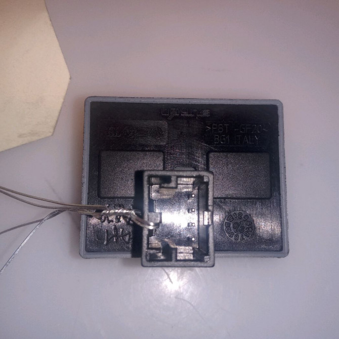 Commande lève-glace porte avant gauche occasion VOLKSWAGEN POLO IV Phase 2 05-2005->09-2009 1.4 TDI 70ch 3