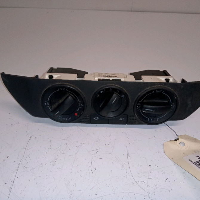 Commande de chauffage occasion VOLKSWAGEN POLO IV Phase 2 05-2005->09-2009 1.4 TDI 80ch 6Q0820045H 1