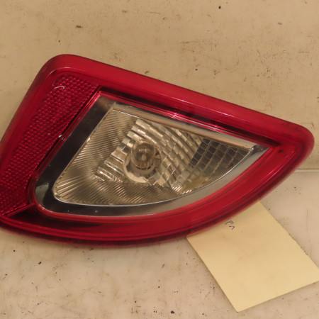 Feu arrière interieur gauche occasion RENAULT TWINGO II Phase 2 12-2011->12-2014 1.2i 16v 75ch