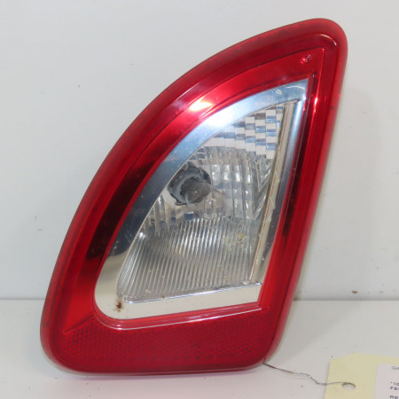 Feu arrière intérieur droit occasion RENAULT TWINGO II Phase 2 12-2011->12-2014 1.2i 16v 75ch