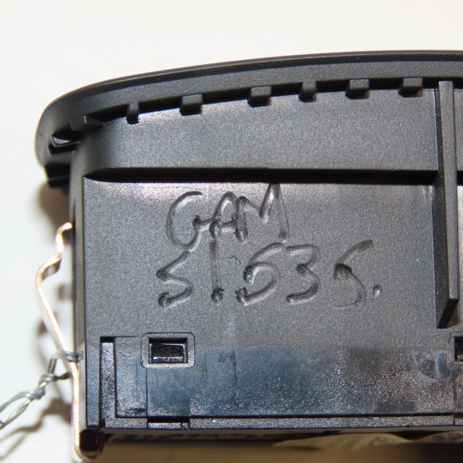 Bouton de warning occasion AUDI A1 A1 Phase 2 2014-12-01->2019-06-30 1.0 TFSI 95ch 8X0959672H 4