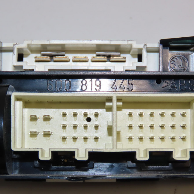 Commande de chauffage occasion AUDI A1 A1 Phase 2 2014-12-01->2019-06-30 1.0 TFSI 95ch 8XA820045A 3