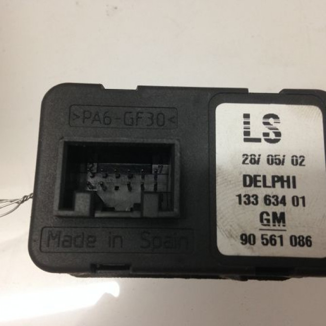 Commande lève-glace porte avant gauche occasion OPEL ZAFIRA I Phase 1 03-1999->07-2005 2.0 DTI 16v 85ch 9100300 2