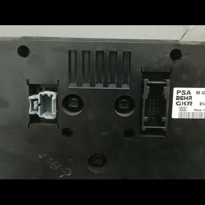 Commande de chauffage occasion PEUGEOT 307 Phase 1 04-2001->06-2005 2.0 HDI 110ch 3