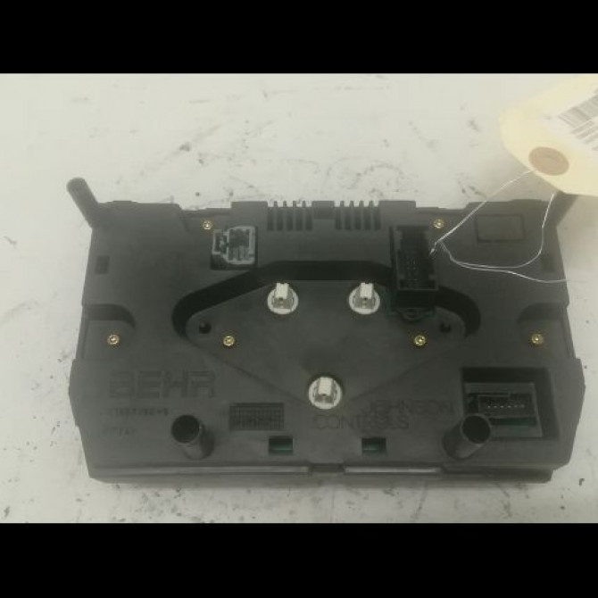 Commande de chauffage occasion PEUGEOT 307 Phase 1 04-2001->06-2005 2.0 HDI 90ch 2