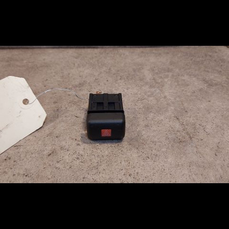 Bouton de warning occasion OPEL ZAFIRA I Phase 1 03-1999->07-2005 2.2 DTI 16v 125ch 24416082