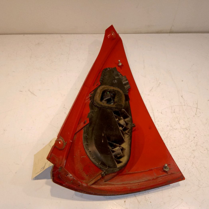 Feu arrière gauche occasion PEUGEOT 107 Phase 1 06-2005->12-2008 1.4 HDI 6350X6 2