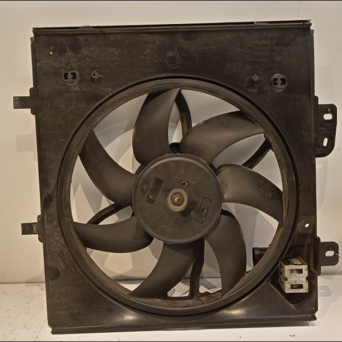 Ventilateur de refroidissement occasion PEUGEOT 208 208 Phase 1 2012-03-01->2015-09-30 1.2 VTI 82ch 9829774580 1