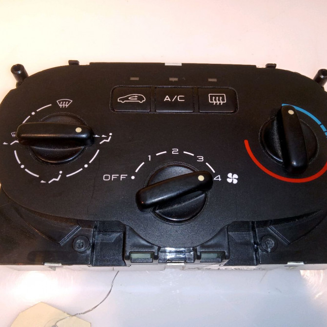 Commande de chauffage occasion PEUGEOT 307 Phase 1 04-2001->06-2005 1.6 HDI 16v 110ch 1
