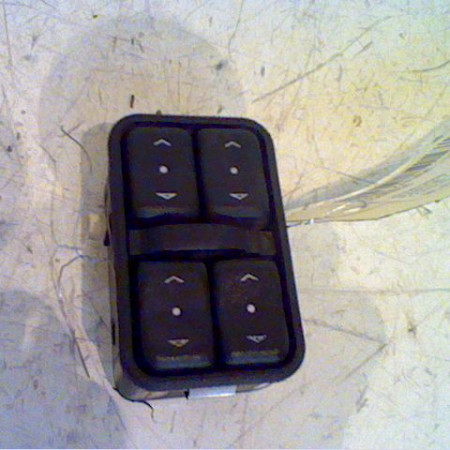 Commande lève-glace porte avant gauche occasion OPEL ZAFIRA I Phase 1 03-1999->07-2005 9100300