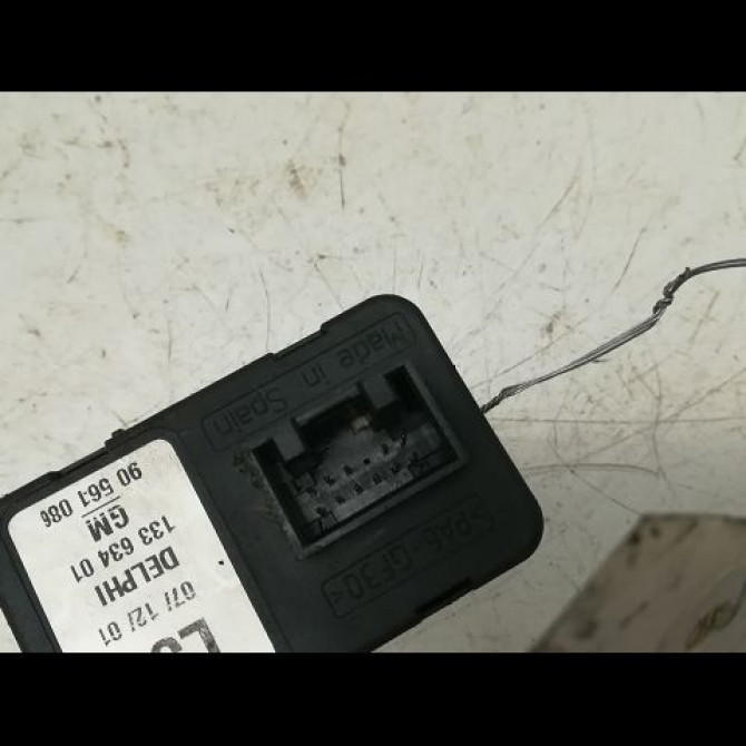 Commande lève-glace porte avant gauche occasion OPEL ZAFIRA I Phase 1 03-1999->07-2005 1.6i 16v 9100300 2