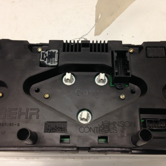 Commande de chauffage occasion PEUGEOT 307 Phase 1 04-2001->06-2005 2.0 HDI 16v 136ch 2