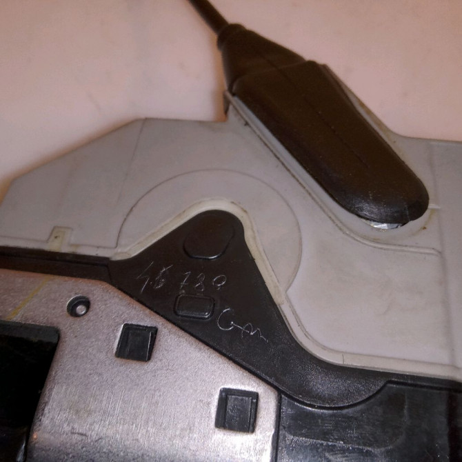 Serrure porte arg occasion PEUGEOT 2008 Phase 1 01-2013->... 1.6 E-HDI 92ch 9812501480 4