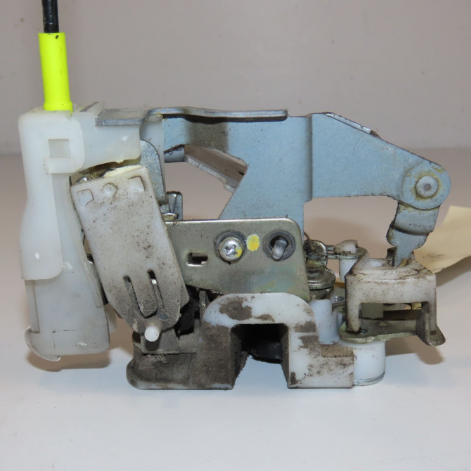 Serrure porte arg occasion PEUGEOT 107 Phase 1 06-2005->12-2008 1.0i 12v 68ch 9137E9 6