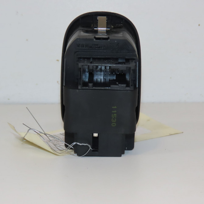 Commande lève-glace porte avant gauche occasion PEUGEOT 206 Phase 1 09-1998->03-2009 1.4 HDI 70ch 6552WP 2