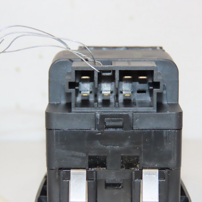 Commande lève-glace porte avant gauche occasion PEUGEOT 206 Phase 1 09-1998->03-2009 1.4 HDI 70ch 6552WP 3