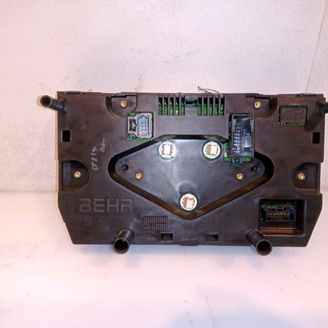 Commande de chauffage occasion PEUGEOT 307 Phase 1 04-2001->06-2005 2.0 HDI 110ch 2