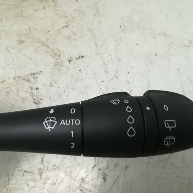 Commande essuie glace occasion RENAULT CAPTUR Phase 1 02-2013->... 1.2i 118 16V 8201168016 2