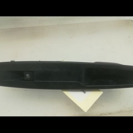 Commande lève-glace porte avant droite occasion RENAULT SCENIC III Phase 3 04-2013->... 1.5 DCI 110ch