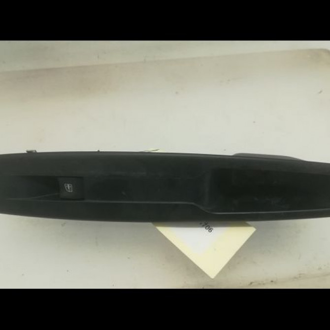 Commande lève-glace porte avant droite occasion RENAULT SCENIC III Phase 3 04-2013->... 1.5 DCI 110ch 1