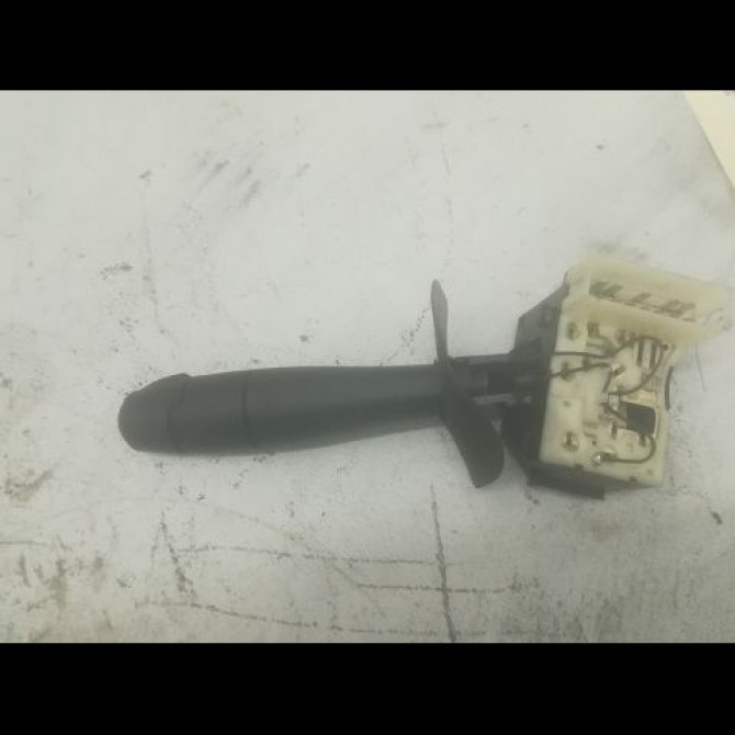 Commande essuie glace occasion RENAULT CLIO II Phase 2 06-2001->07-2006 1.4i 16v 2