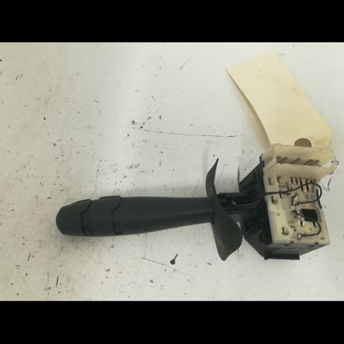 Commande essuie glace occasion RENAULT CLIO II Phase 2 06-2001->07-2006 1.4 16v 2