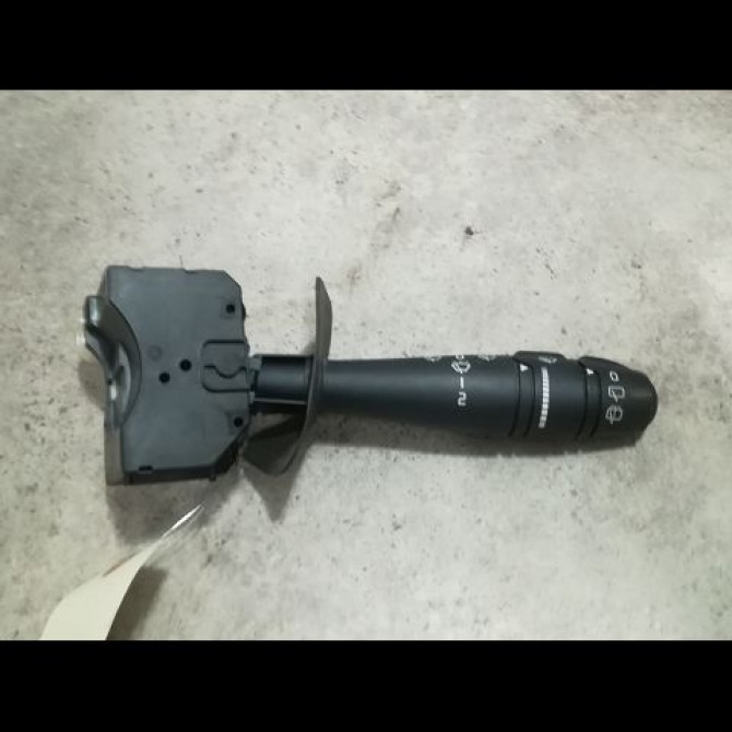 Commande essuie glace occasion RENAULT CLIO II Phase 2 06-2001->07-2006 1.6 16v 1