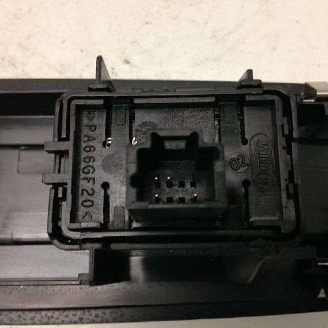 Commande lève-glace porte avant droite occasion RENAULT SCENIC III Phase 3 04-2013->... 1.5 DCI 110ch 3