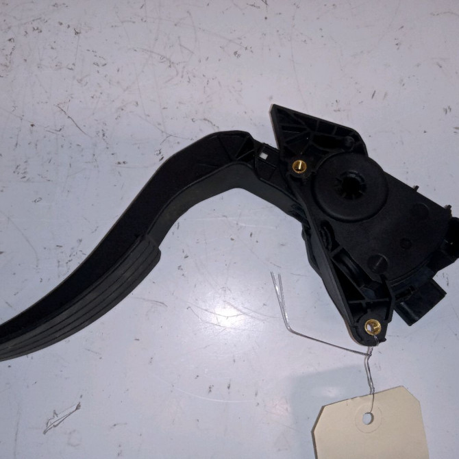 Potentiometre accelerateur occasion RENAULT CLIO IV Phase 1 07-2012->... 1.5 DCI 90ch 2