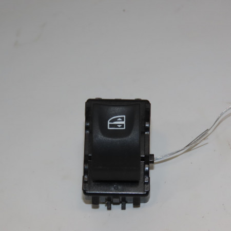 Commande lève-glace porte avant droite occasion RENAULT SCENIC III Phase 3 04-2013->... 1.5 DCI 110ch