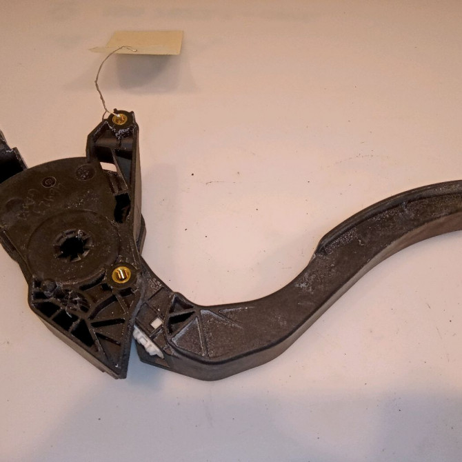 Potentiometre accelerateur occasion RENAULT CLIO IV Phase 1 07-2012->... 1.5 DCI 90ch 2