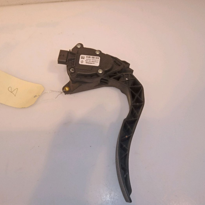 Potentiometre accelerateur occasion RENAULT CLIO IV Phase 1 07-2012->... 0.9 TCE 90ch 2