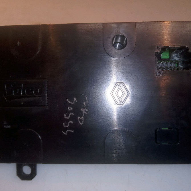 Commande de chauffage occasion RENAULT CLIO IV Phase 1 07-2012->... 1.5 DCI 75ch 275105430R 3