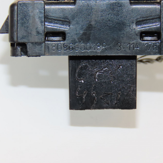 Commande lève-glace porte avant droite occasion RENAULT SCENIC III Phase 3 04-2013->... 3