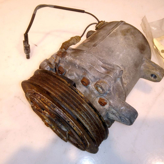 Compresseur air conditionne occasion SUZUKI GRAND VITARA I Phase 1 04-1998->09-2005 2.0 TD 110ch 9520065DF1 1