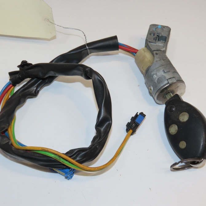 Antivol de direction occasion CITROEN C5 I Phase 1 03-2001->09-2004 2.2 HDi 4162CE 1