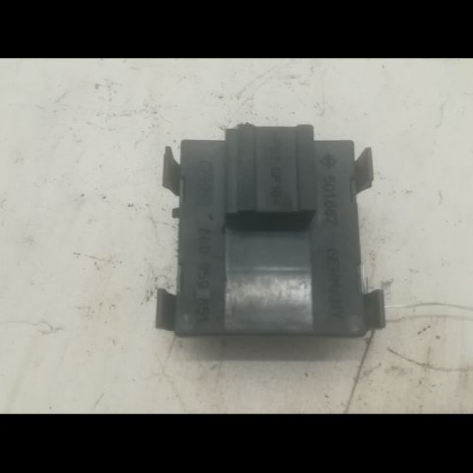 Commande lève-glace porte avant gauche occasion AUDI A3 I Phase 1 09-1996->10-2000 1.9 TDi 110ch 8L09598514PK 2