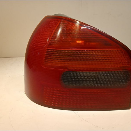 Feu arrière gauche occasion AUDI A3 I Phase 1 09-1996->10-2000 1.9 TDi 110ch 8L0945095A