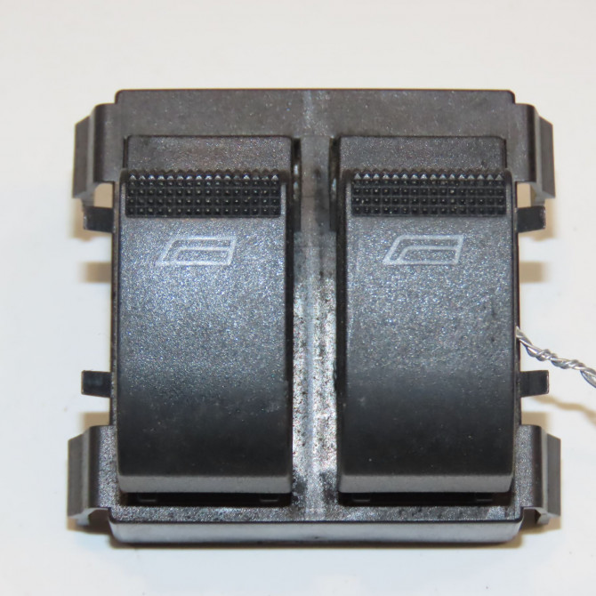 Commande lève-glace porte avant gauche occasion AUDI A3 I Phase 1 09-1996->10-2000 1.6i 1