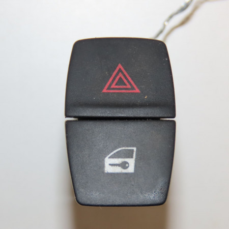 Bouton de warning occasion B.M.W. SERIE 1 II Phase 1 08-2011->06-2015 116D 116ch 61319231786