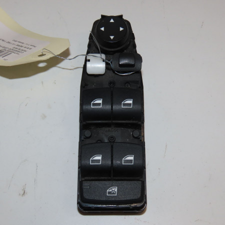 Commande lève-glace porte avant gauche occasion B.M.W. SERIE 1 II Phase 1 08-2011->06-2015 116D 116ch 61319208109