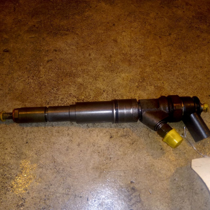 Injecteur occasion B.M.W. SERIE 5 V Phase 1 07-2003->03-2007 530d 218ch 13537793836 1