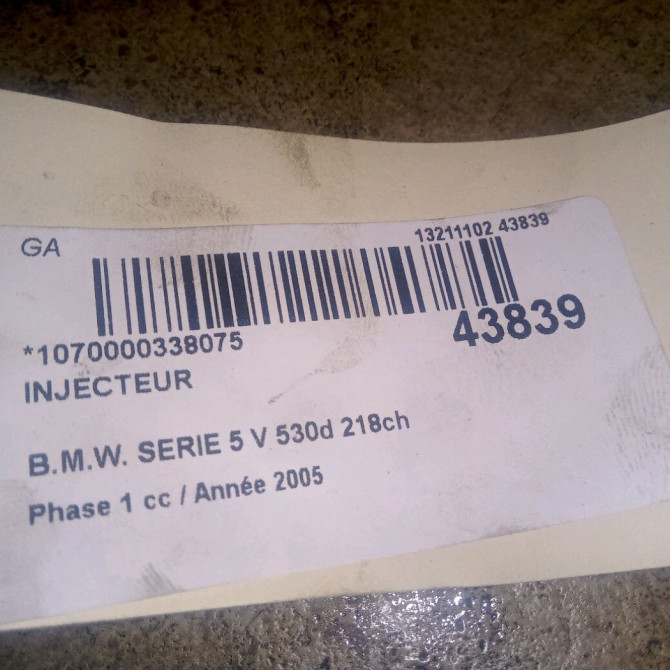 Injecteur occasion B.M.W. SERIE 5 V Phase 1 07-2003->03-2007 530d 218ch 13537793836 2
