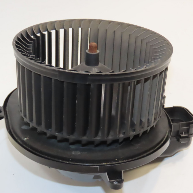 Ventilateur de chauffage occasion B.M.W. SERIE 1 II Phase 1 08-2011->06-2015 116D 116ch 64119350395 1