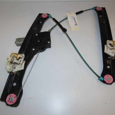 Mecanisme+moteur leve-glace avg occasion B.M.W. SERIE 1 II Phase 1 08-2011->06-2015 116D 116ch 51337281881