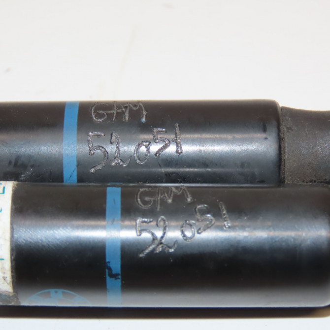 Verin d capot occasion B.M.W. SERIE 1 II Phase 1 08-2011->06-2015 116D 116ch 51237239233 3