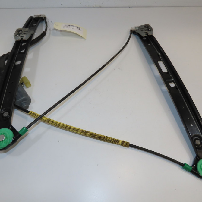 Mecanisme + moteur lève-glace avant droit occasion B.M.W. SERIE 3 IV Phase 2 09-2001->03-2005 51337077500 2