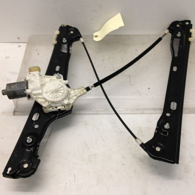 Mecanisme + moteur lève-glace avant droit occasion B.M.W. SERIE 3 III Phase 1 01-1991->04-1998 318 TDS 51337140588 1